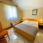 In 42067 Appartement Jadranovo