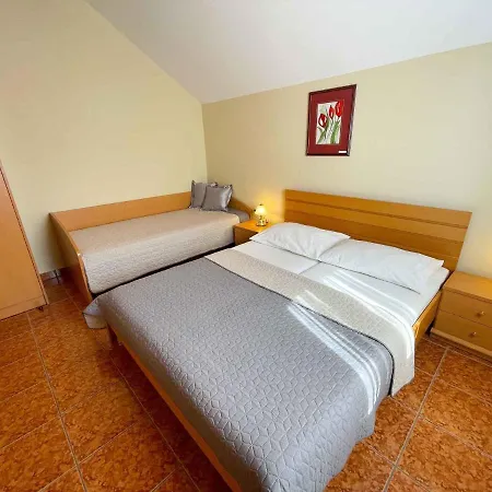 In 42067 Apartment Jadranovo