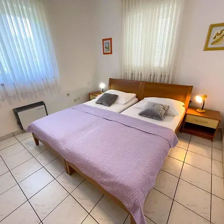 Apartment In 42067 Jadranovo