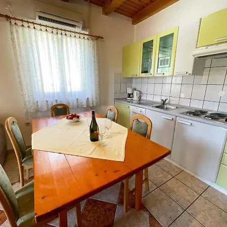 In 42067 Apartment
