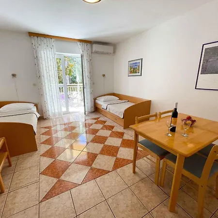 In 42067 Apartment Jadranovo