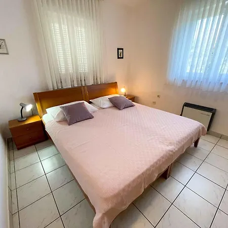 Apartment In 42067 Jadranovo