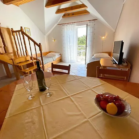 In 42067 Apartment Jadranovo