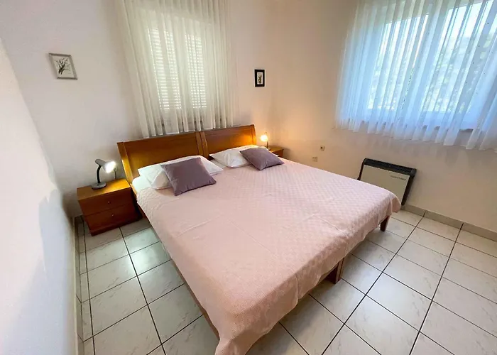Apartament In 42067 Jadranovo